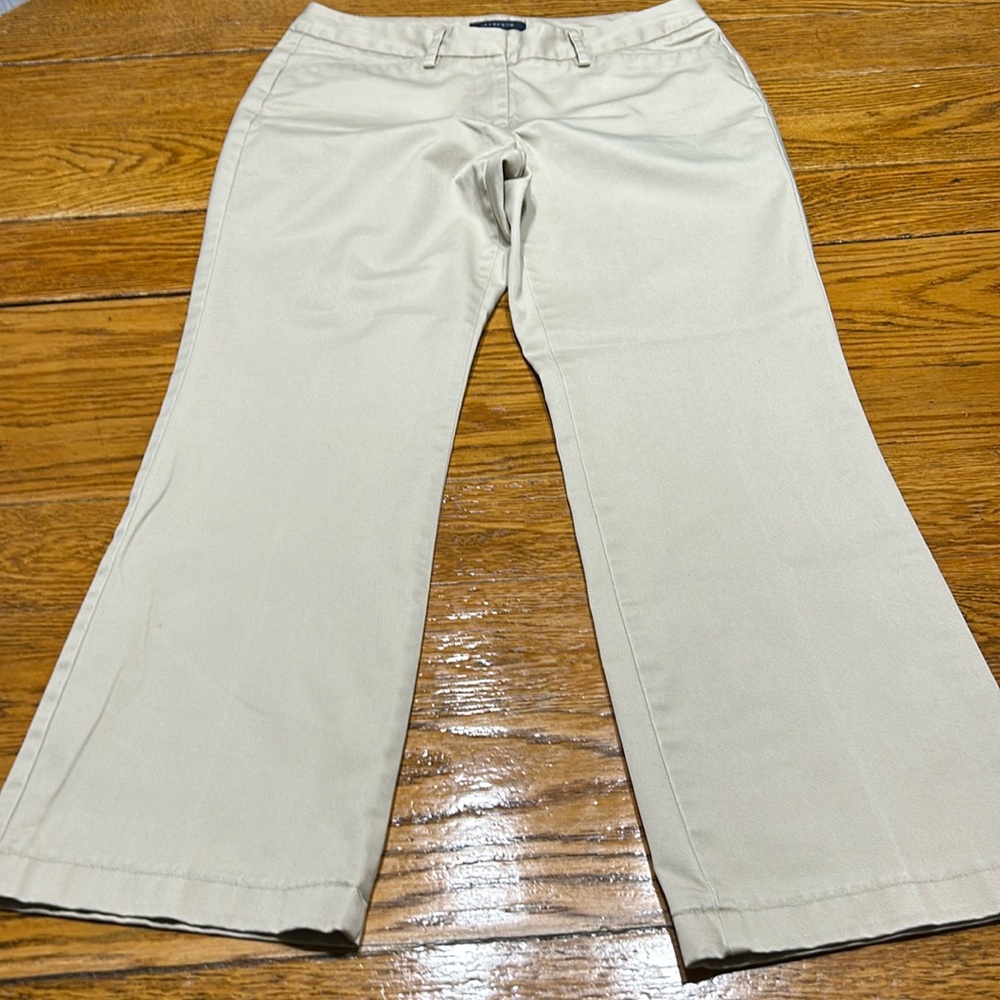 Lands’ End khaki chino ladies slacks. Size 4 Petite.